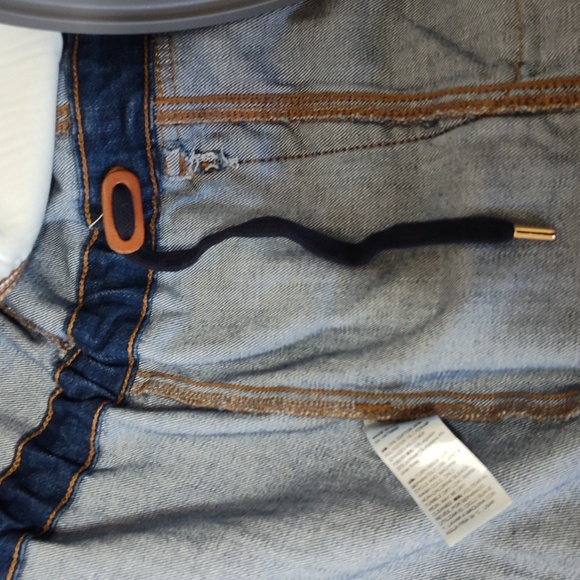 Chico's Classic 4-pocket Lightweight Denim Jean Jacket, Size 2 (Large) - Picture 8 of 9